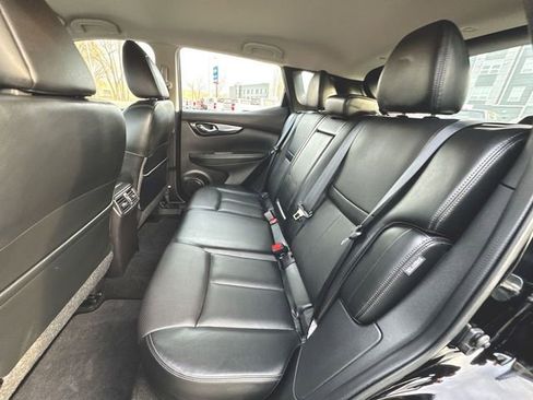 Used 2022 Nissan Rogue Sport SL image 24