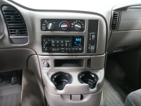Used 2003 Chevrolet Astro image 15