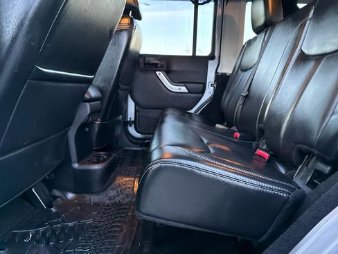 Used 2013 Jeep Wrangler Unlimited Sahara w/ Dual Top Group image 27