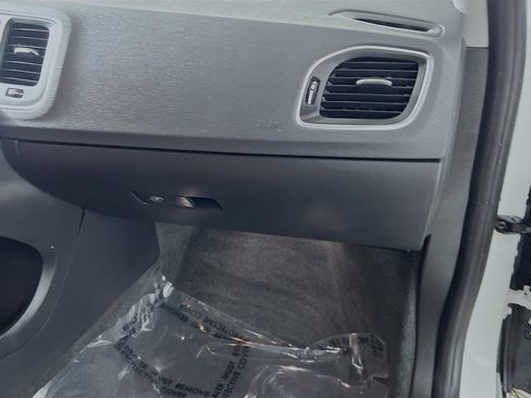 Used 2017 Volvo S60 T5 Inscription image 35