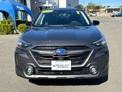 Used 2023 Subaru Outback Premium image 6