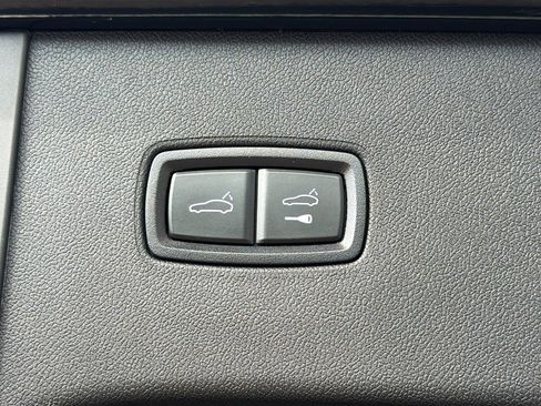 Used 2024 Porsche Cayenne image 14