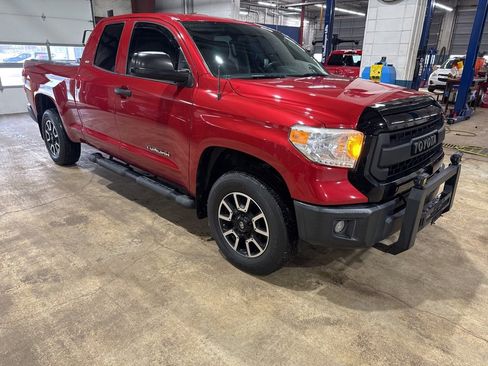 Used 2017 Toyota Tundra SR5 image 5