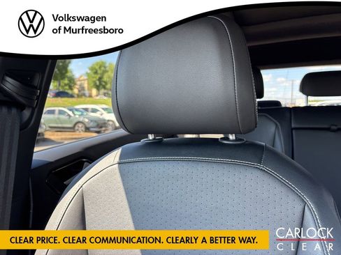 Certified 2023 Volkswagen Tiguan SE R-Line FWD image 24