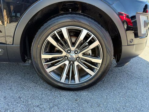 Used 2016 Ford Explorer Platinum AWD/4WD image 42