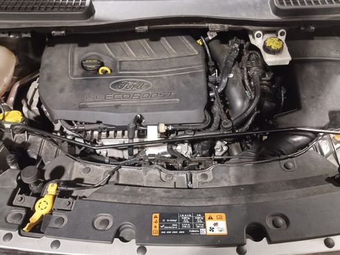 Used 2017 Ford Escape Titanium image 8