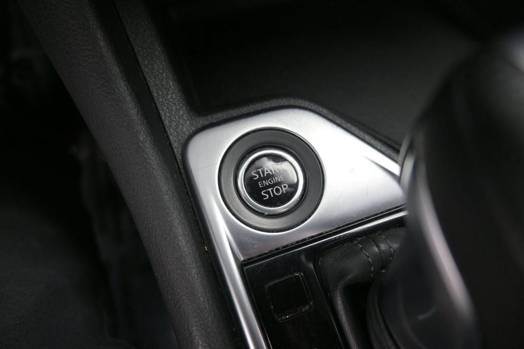 Used 2024 Nissan Sentra SV FWD image 29