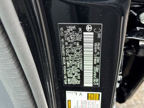 New 2026 Toyota Prius Plug-In Hybrid FWD image 33