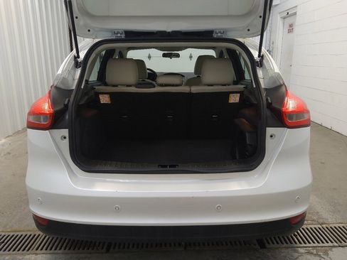 Used 2016 Ford Focus Titanium FWD image 29