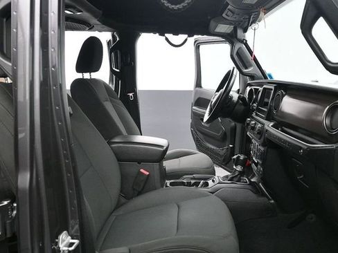 Used 2018 Jeep Wrangler Unlimited Sport S image 13