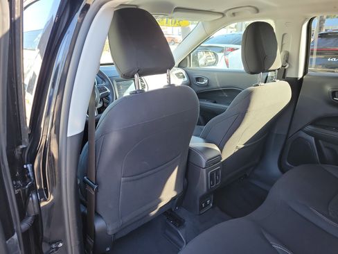 Used 2019 Jeep Compass Sport w/ Tech Group image 16