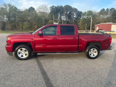Used 2018 Chevrolet Silverado 1500 LT w/ All Star Edition image 3