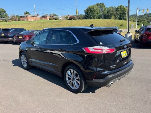 Used 2019 Ford Edge Titanium w/ Equipment Group 301A AWD/4WD image 4