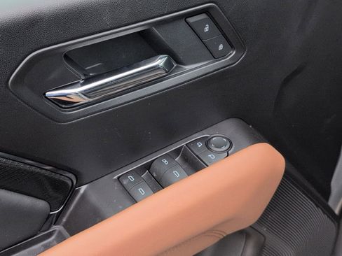 New 2025 GMC Canyon AT4 w/ Off-Road Front Bumper Package image 16