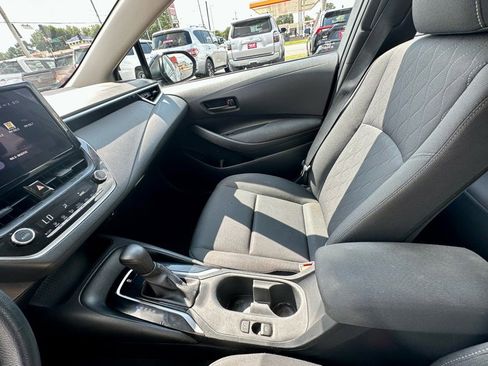 Used 2023 Toyota Corolla LE image 19