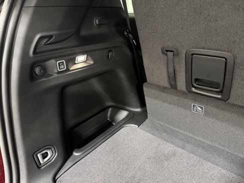 New 2025 Jeep Grand Cherokee L Laredo image 6