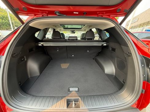 Used 2025 Hyundai Tucson Limited AWD/4WD image 10