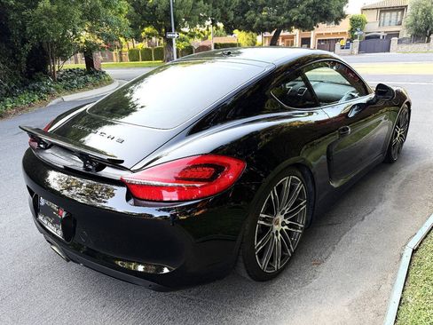 Used 2016 Porsche Cayman RWD image 8