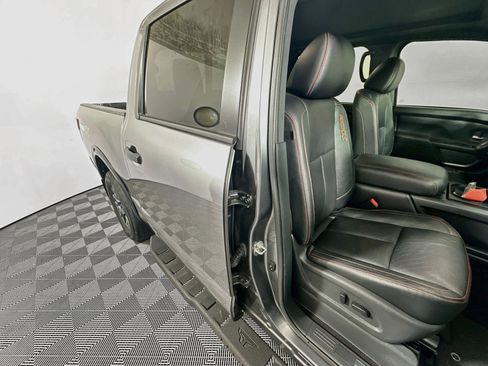 Used 2023 Nissan Titan PRO-4X w/ Pro-4x Convenience Package AWD/4WD image 28
