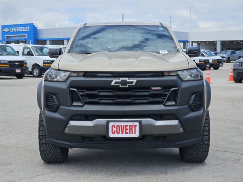 Used 2023 Chevrolet Colorado Trail Boss w/ Advanced Trailering Package AWD/4WD image 2