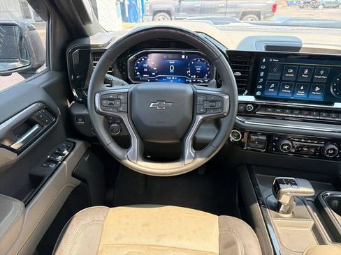 Used 2024 Chevrolet Silverado 1500 ZR2 w/ Technology Package AWD/4WD image 34