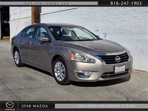 Used 2014 Nissan Altima 2.5 S image 1