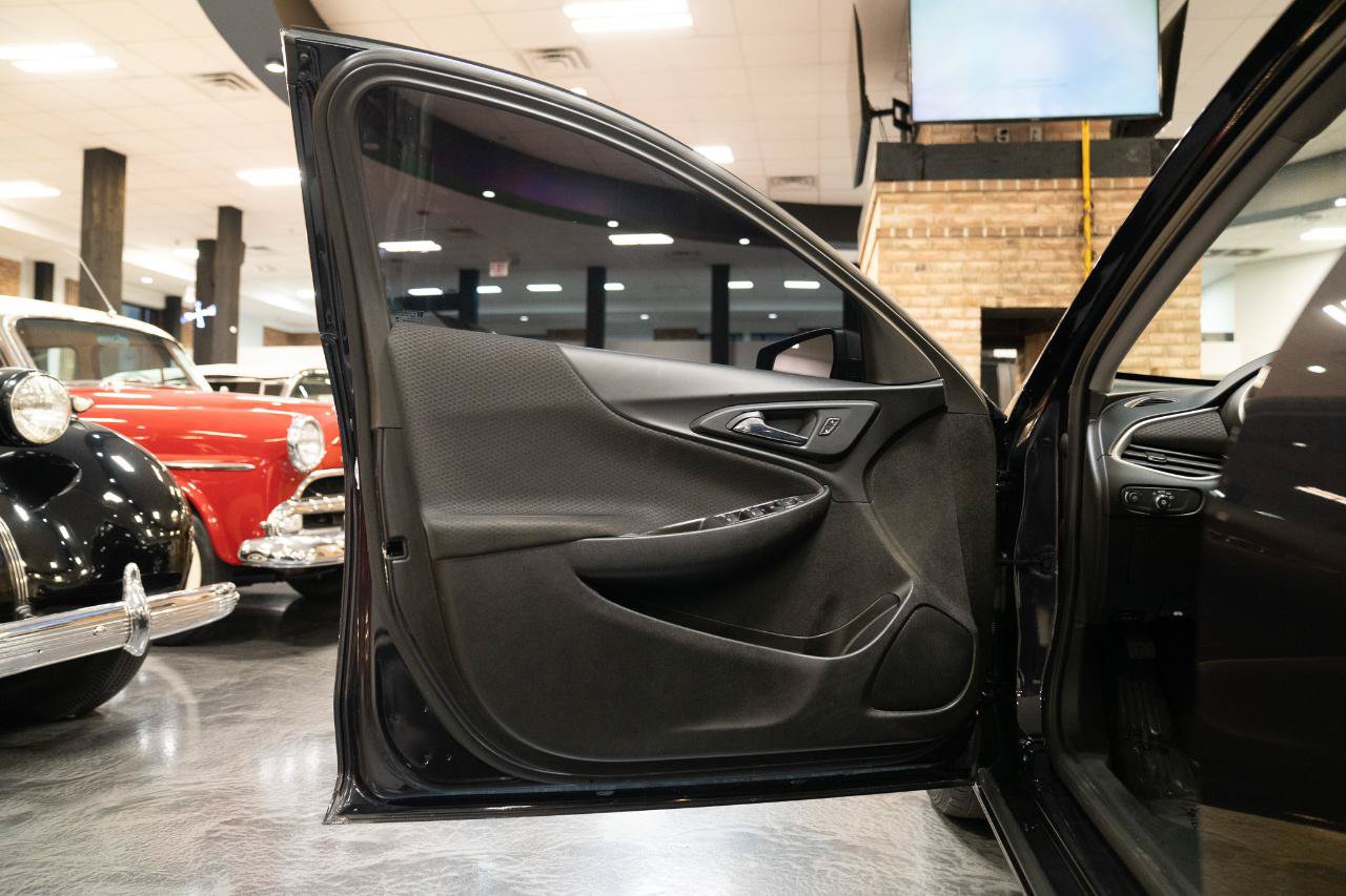 Used 2022 Chevrolet Malibu LS FWD image 15