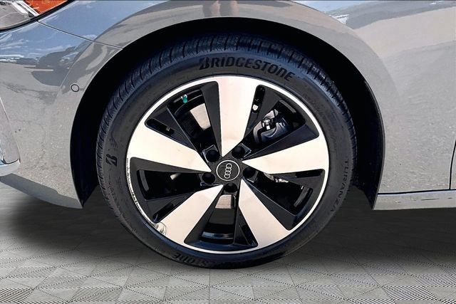 Used 2025 Audi A5 2.0T Premium Plus AWD/4WD image 8