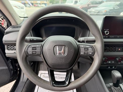 Used 2023 Honda Accord LX image 18