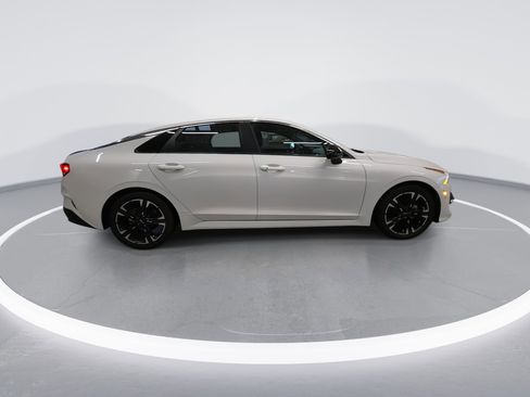 Used 2022 Kia K5 GT-Line image 9
