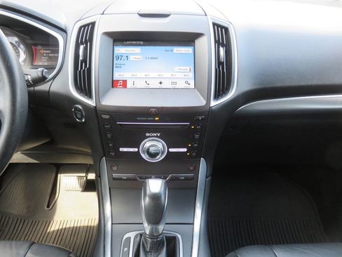 Used 2017 Ford Edge Titanium image 15