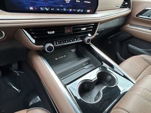 Certified 2025 Chevrolet Tahoe High Country image 14