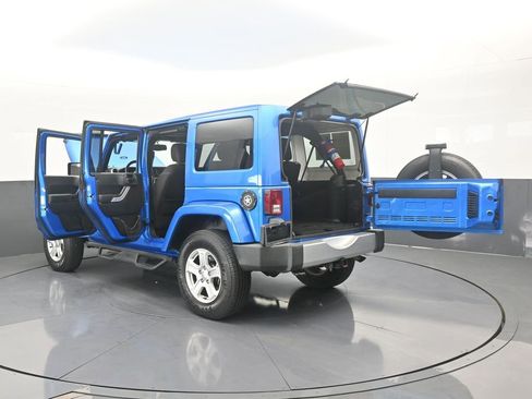 Used 2015 Jeep Wrangler Unlimited Sahara w/ Dual Top Group image 67