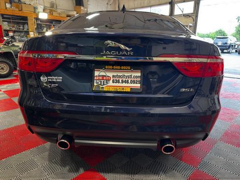 Used 2018 Jaguar XF Premium RWD image 6