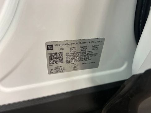 Certified 2023 GMC Terrain SLT w/ Infotainment Package II AWD/4WD image 29