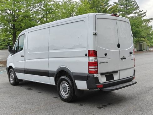 Used 2018 Mercedes-Benz Sprinter 2500 image 5