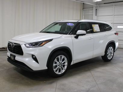 Used 2023 Toyota Highlander Limited