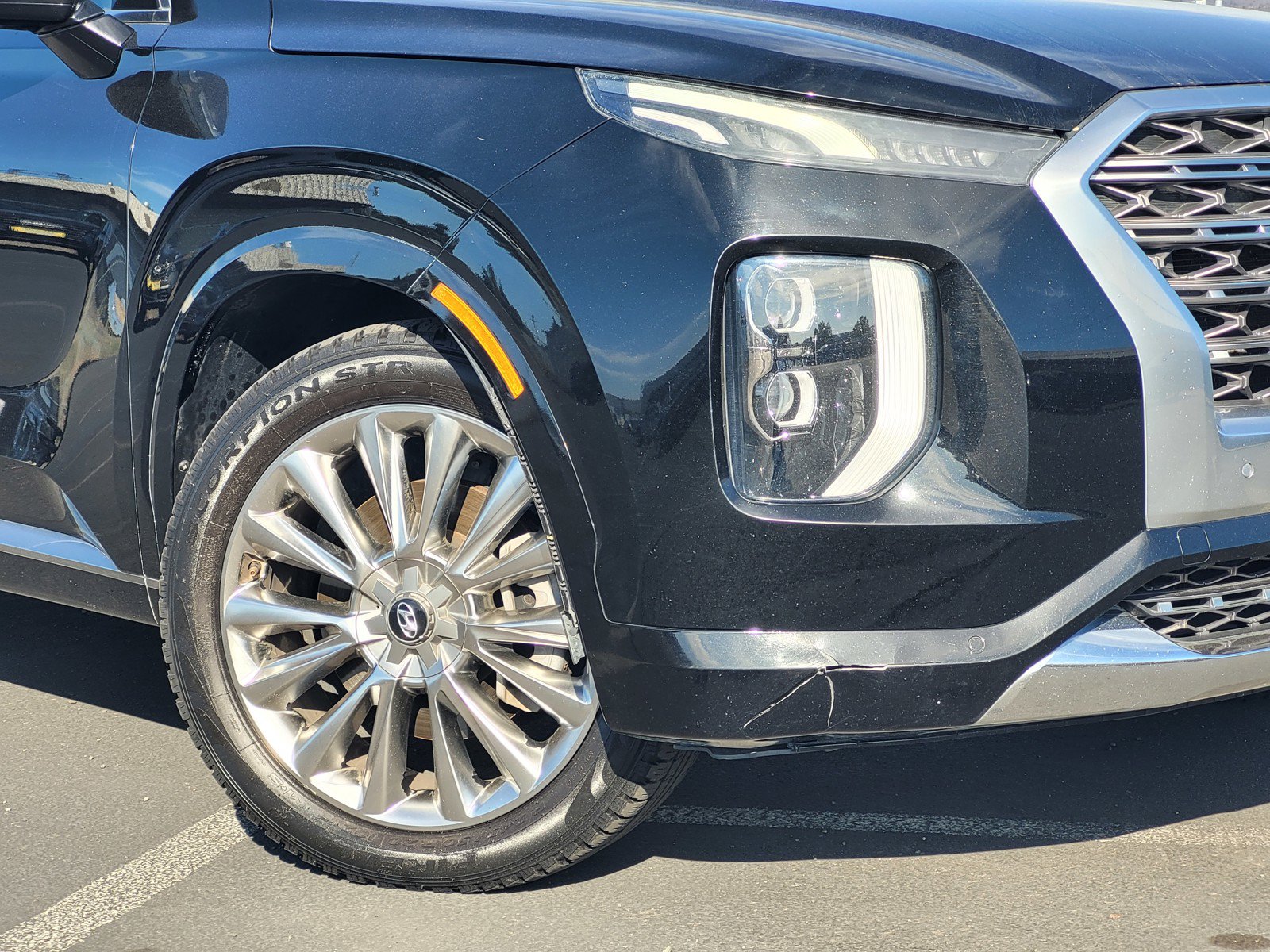Used 2020 Hyundai Palisade Limited FWD image 3