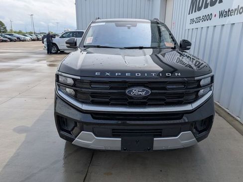 Used 2025 Ford Expedition Max Platinum AWD/4WD image 20