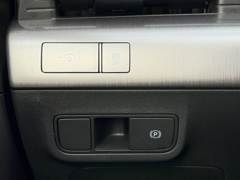 Certified 2024 Hyundai Kona SE FWD image 12
