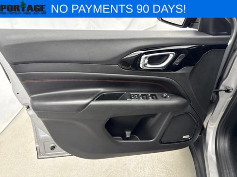 Used 2022 Jeep Compass Trailhawk w/ Trailhawk Elite Group AWD/4WD image 12