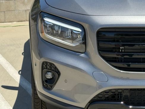 New 2026 Mercedes-Benz GLB 250 image 5