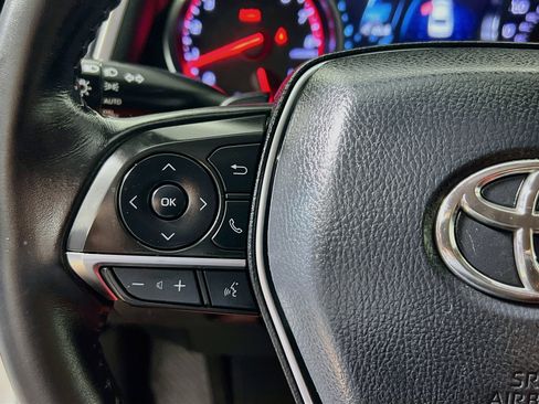 Used 2019 Toyota Camry XSE FWD image 18