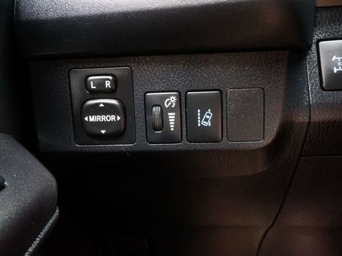 Used 2018 Toyota RAV4 LE w/ All Weather Liner Package AWD/4WD image 27