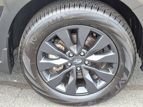 Certified 2025 Subaru Outback Onyx Edition XT image 8