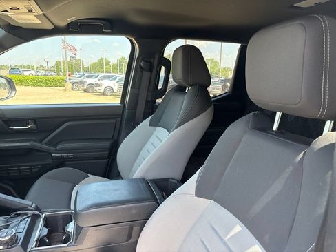 Used 2024 Toyota Tacoma TRD Off-Road AWD/4WD image 12
