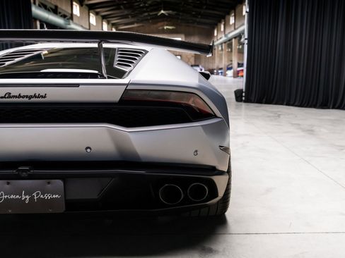 Used 2015 Lamborghini Huracan LP 610-4 image 32