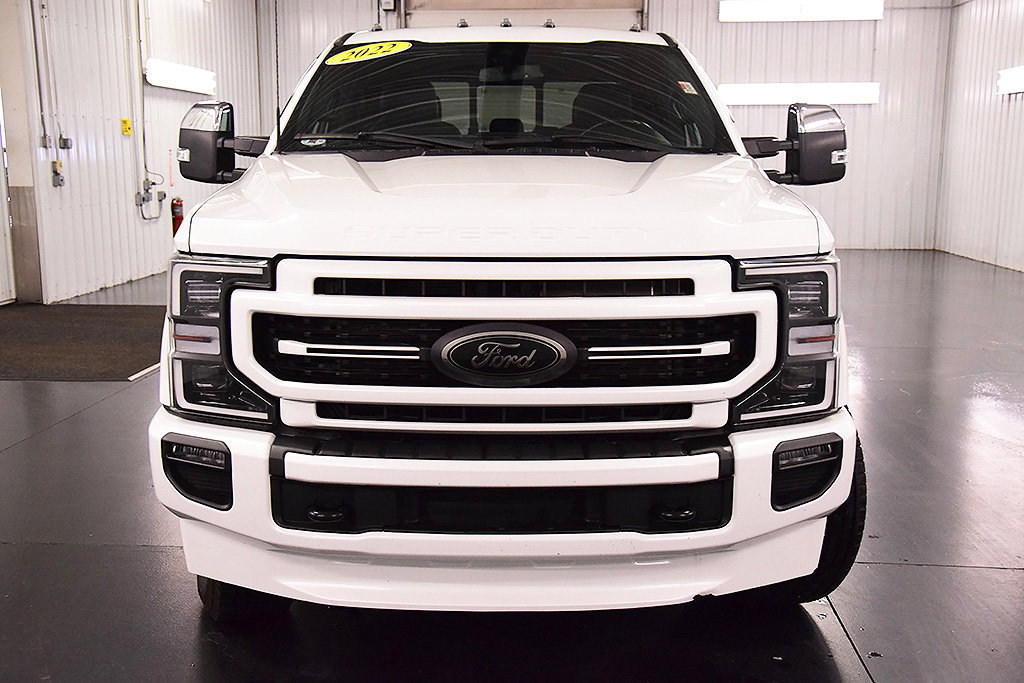 Used 2022 Ford F250 Lariat w/ Black Appearance Pkg AWD/4WD image 2