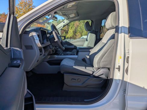 New 2026 Ford F350 XLT w/ XLT Premium Package image 13