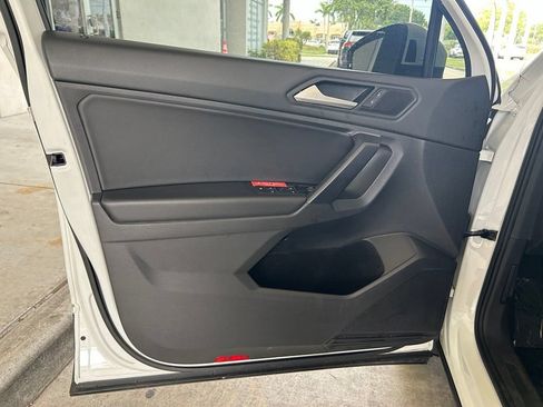 Used 2021 Volkswagen Tiguan SE w/ Panoramic Sunroof Package FWD image 35